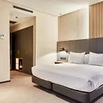 Отель Silken Ciudad