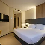 Отель Silken Ciudad