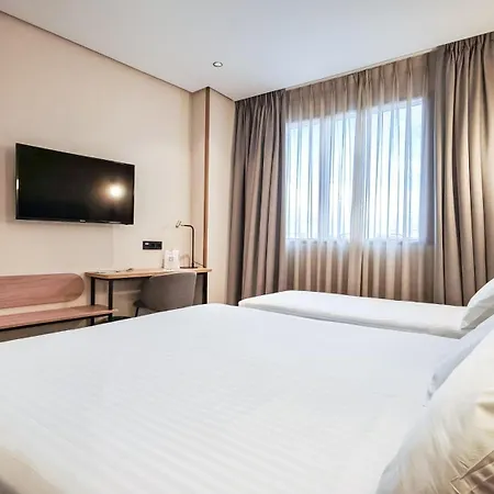 Silken Ciudad Hotel