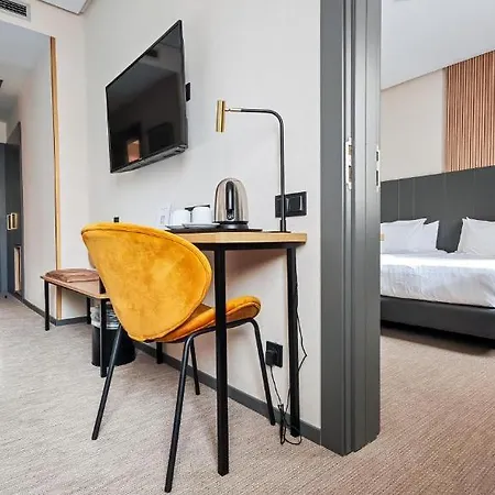 Silken Ciudad Готель 4*