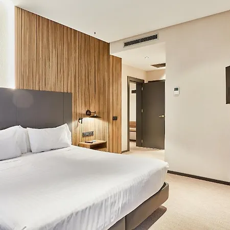 Silken Ciudad Hotel 4*