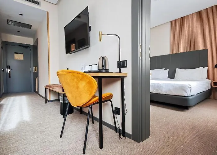 Silken Ciudad Hotel 4*