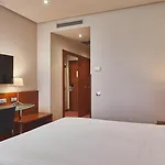 Silken Ciudad فندق 4*