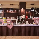 Silken Ciudad 4* خيخون