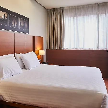 Silken Ciudad Hotell 4*