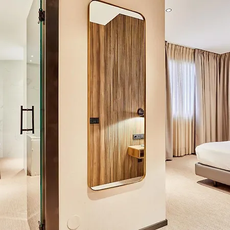 Silken Ciudad Hotell