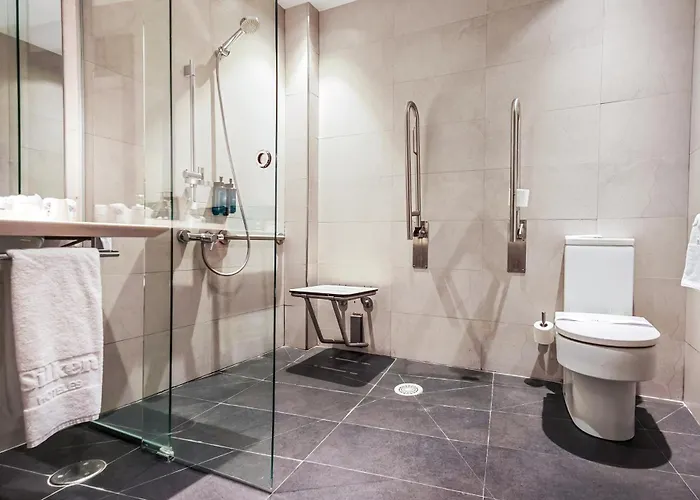 Silken Ciudad Szálloda 4*